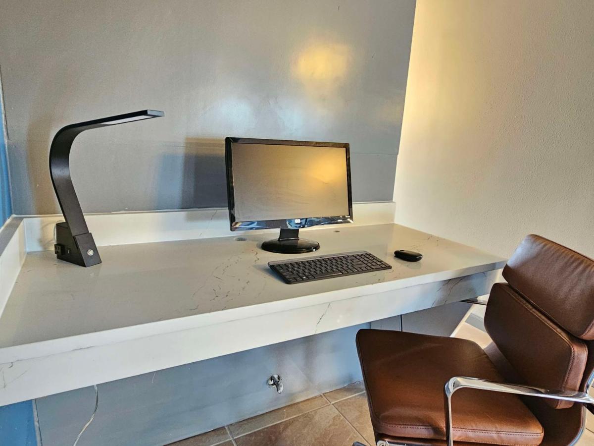 Surestay Studio By Best Western Victoria Extérieur photo